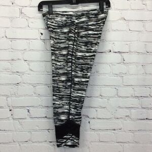 Tek Gear Black Space Dye DryTek Capri Length Leggings Women’s Sz S Activewear